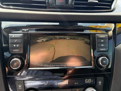 Used 2021 Nissan Rogue Sport SV FWD image 23