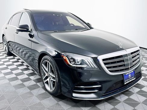Used 2018 Mercedes-Benz S 560 Sedan w/ AMG Line Exterior image 30