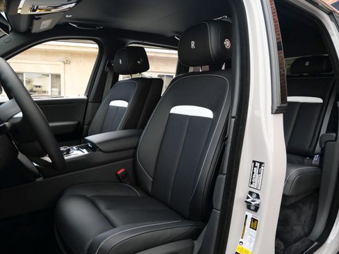 Certified 2024 Rolls-Royce Cullinan AWD/4WD image 26