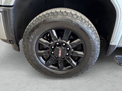 Used 2024 GMC Sierra 2500 AT4 w/ AT4 Premium Plus Package AWD/4WD image 23