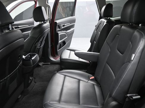 Used 2023 Kia Telluride S image 15