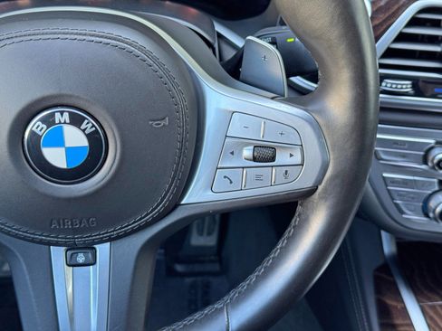 Used 2022 BMW 740i w/ M Sport Package RWD image 22