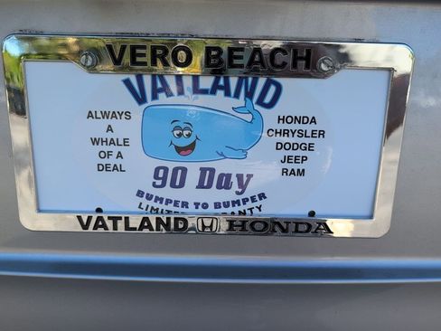 Used 2023 Toyota Highlander L image 9