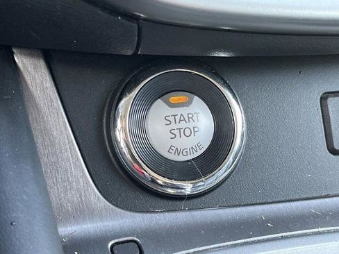 Certified 2024 Nissan Murano SV w/ SV Midnight Edition Package image 8