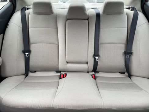 Used 2025 Nissan Altima 2.5 SV image 37