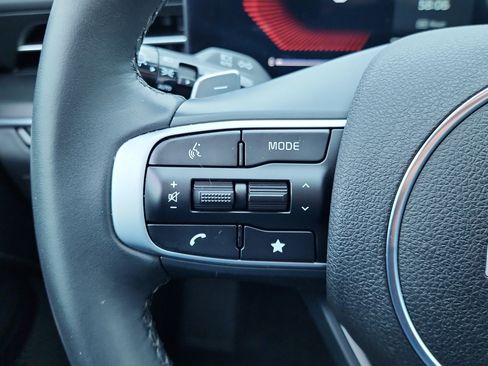 Used 2025 Kia K5 GT image 12