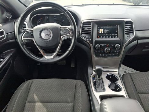 Used 2021 Jeep Grand Cherokee Laredo image 21