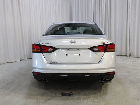 Used 2025 Nissan Altima 2.5 SR FWD image 23