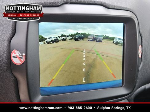 Used 2022 Jeep Renegade Latitude w/ Convenience Group AWD/4WD image 18