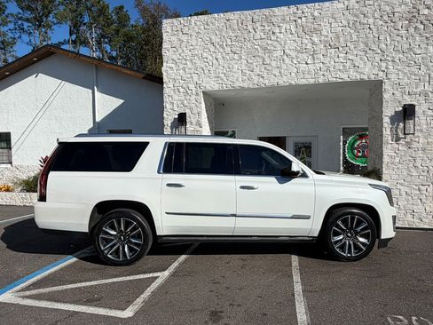 Used 2016 Cadillac Escalade ESV Platinum image 20