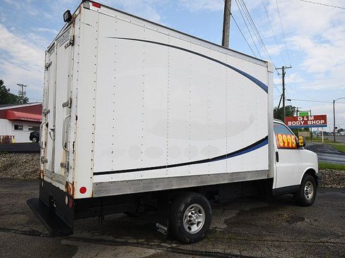 Used 2013 Chevrolet Express 3500 RWD image 7