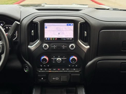 Used 2020 GMC Sierra 2500 AT4 w/ AT4 Premium Package image 23