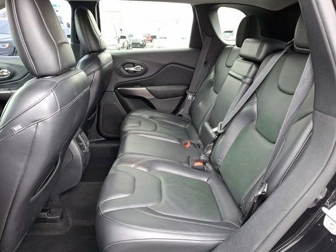 Certified 2019 Jeep Cherokee Limited image 12