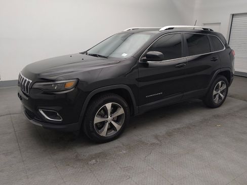 Used 2020 Jeep Cherokee Limited image 2