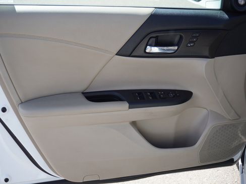 Used 2015 Honda Accord EX-L image 17