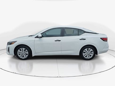 Used 2025 Nissan Sentra S FWD image 7