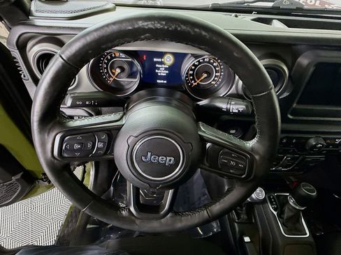 Used 2021 Jeep Gladiator Willys image 19