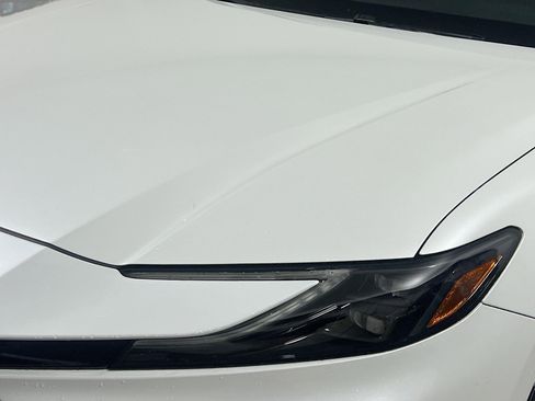 Used 2025 Toyota Camry XSE FWD image 11