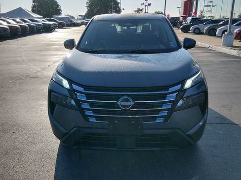 Certified 2024 Nissan Rogue SV FWD image 8