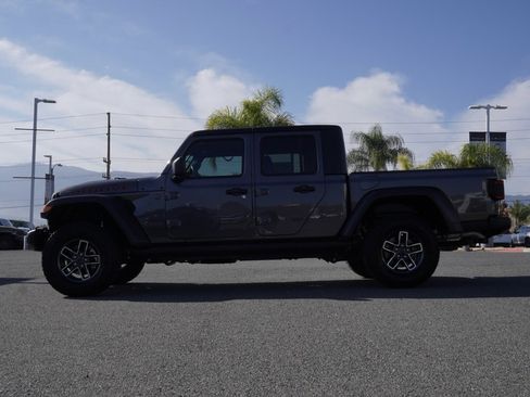 Used 2024 Jeep Gladiator Mojave w/ Convenience Group image 7