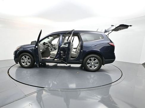 Used 2016 Chevrolet Traverse LT image 40