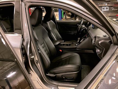 Used 2023 Lexus IS 350 F Sport w/ Memory Package image 8