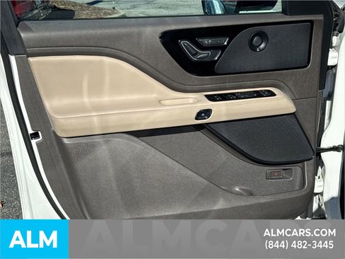 Used 2020 Lincoln Aviator Grand Touring w/ Elements Package Plus image 12