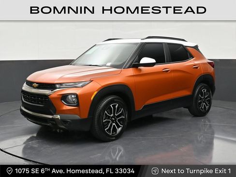 Used 2023 Chevrolet TrailBlazer ACTIV w/ Sun and Liftgate Package FWD image 1
