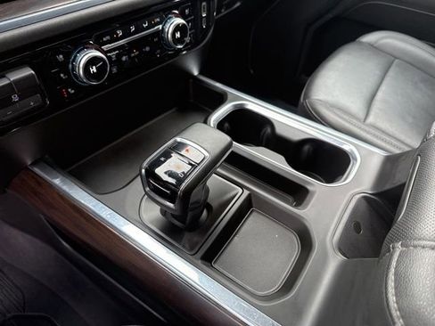 Used 2024 GMC Sierra 1500 SLT w/ SLT Premium Plus Package image 30