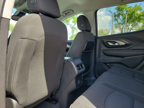 Used 2023 GMC Terrain SLE w/ Driver Convenience Package FWD image 14