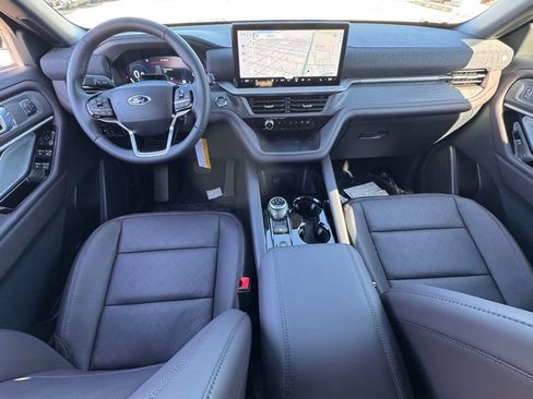 New 2026 Ford Explorer Platinum image 27
