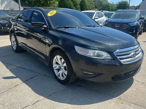 Used 2011 Ford Taurus SEL w/ 201A Rapid Spec Order Code FWD image 3