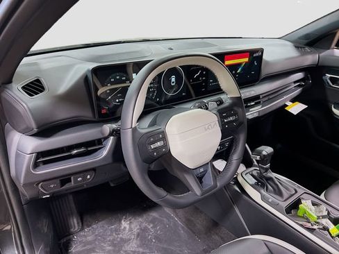 New 2025 Kia K4 GT-Line image 9