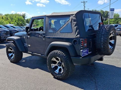 Used 2017 Jeep Wrangler Sport w/ Quick Order Package 24S AWD/4WD image 4