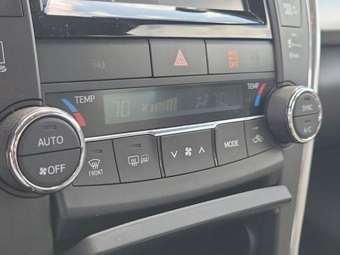 Used 2017 Toyota Camry XSE image 23