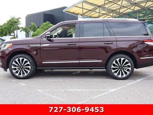 Used 2024 Lincoln Navigator Reserve image 6