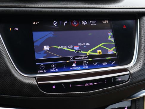 Used 2017 Cadillac XT5 Luxury image 24