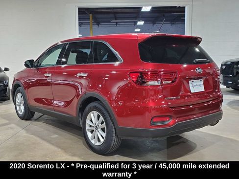 Used 2020 Kia Sorento LX FWD image 11