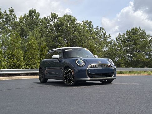 Used 2025 MINI Cooper S FWD image 2
