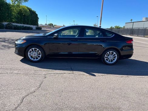 Used 2019 Ford Fusion SE image 5