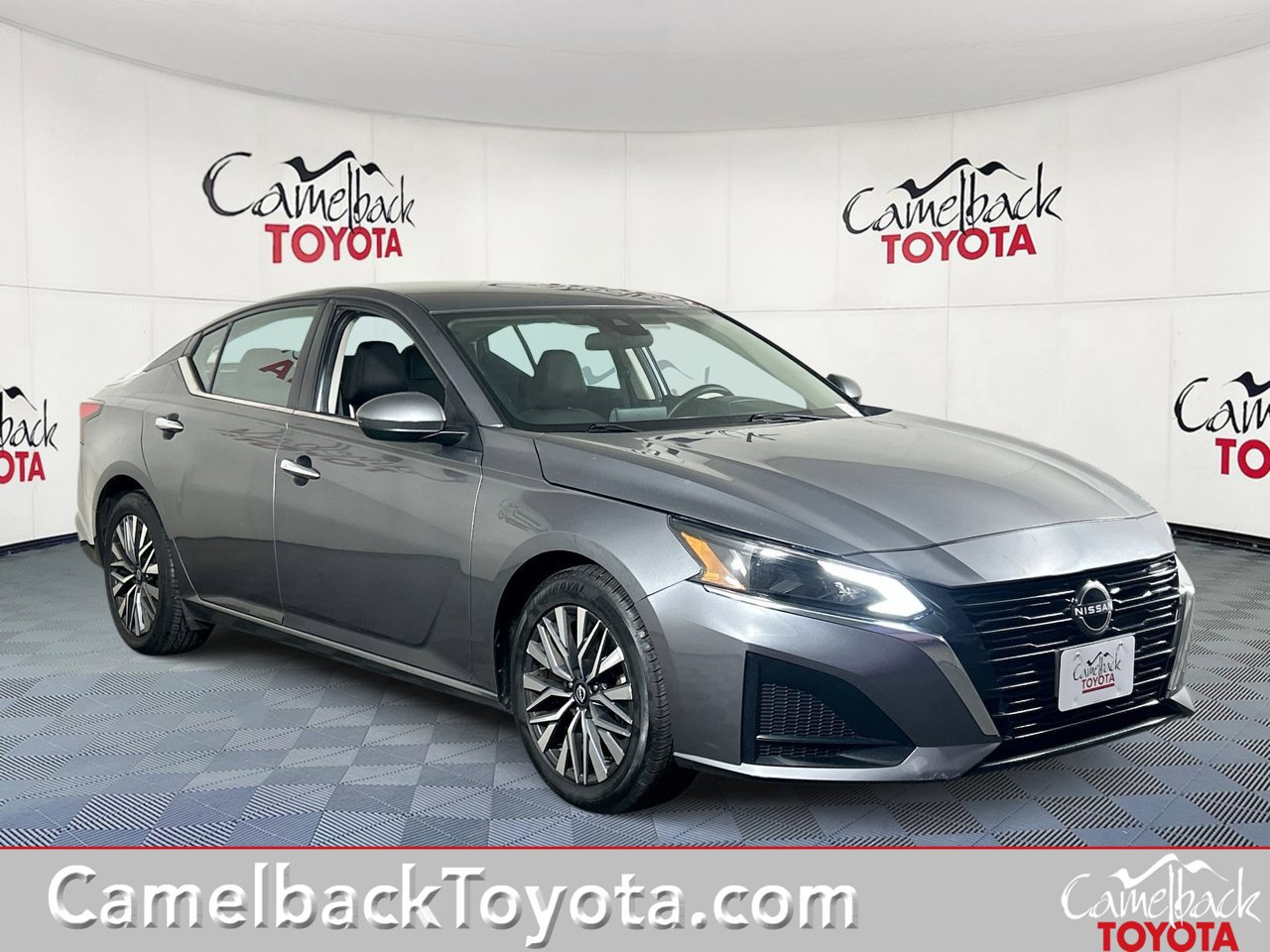 Used 2023 Nissan Altima 2.5 SV FWD image 1