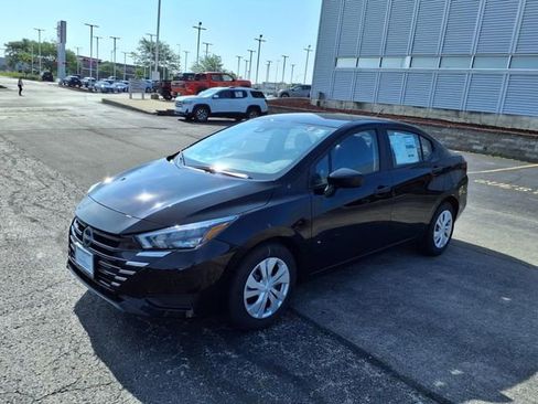 Certified 2025 Nissan Versa S w/ Trunk Package image 7