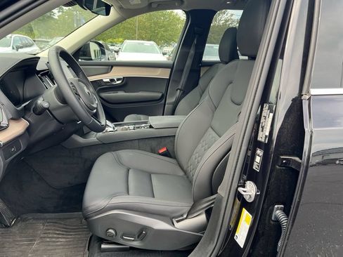 New 2026 Volvo XC90 B6 Plus w/ Protection Package Premier AWD/4WD image 12