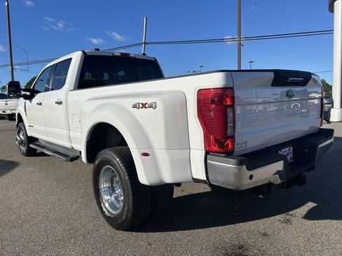 Used 2022 Ford F350 Lariat w/ Chrome Package image 5