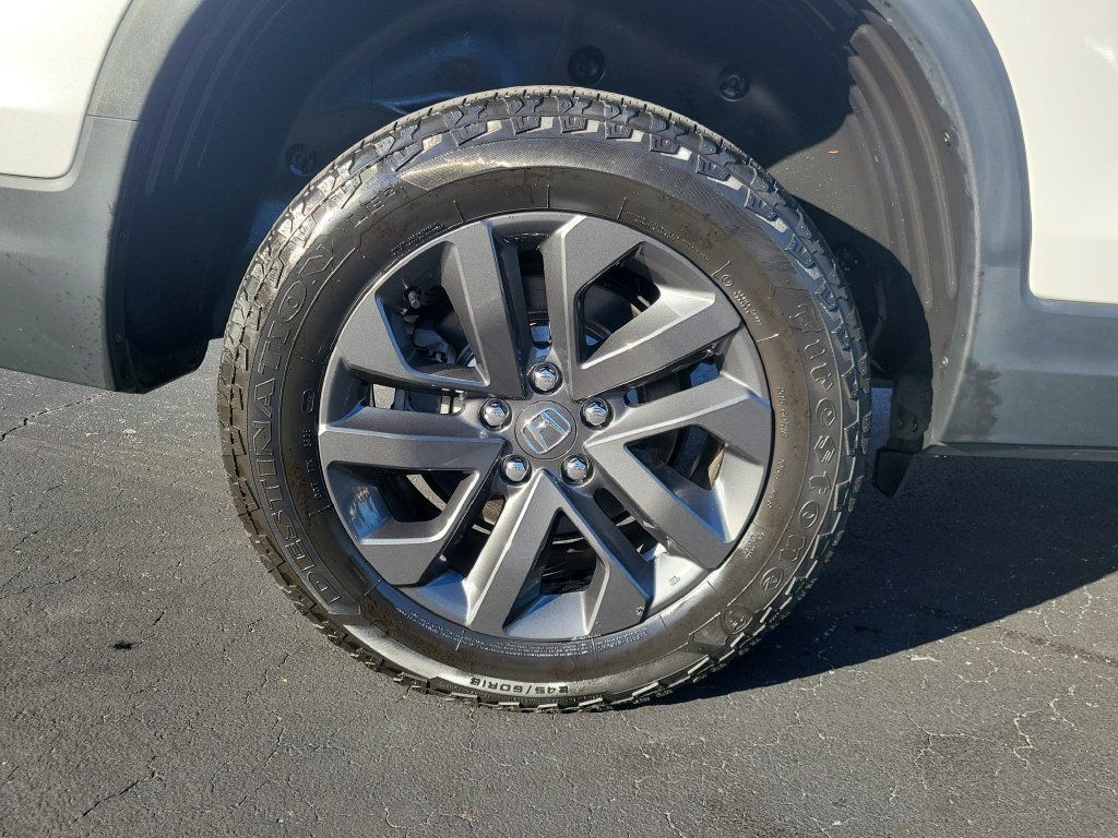 Certified 2023 Honda Ridgeline Sport image 6