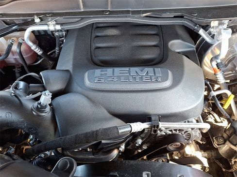 Used 2024 RAM 2500 Tradesman w/ Chrome Appearance Group image 28