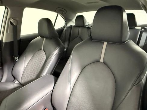Used 2022 Toyota Camry XSE image 32