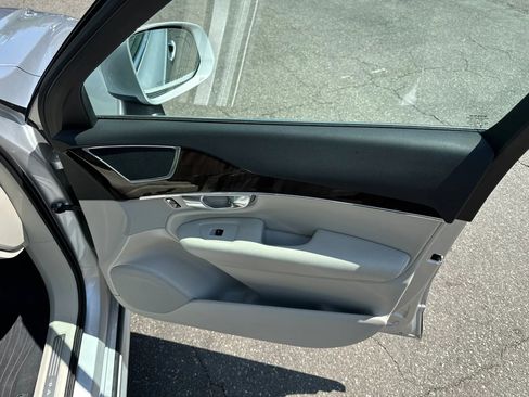 Used 2019 Volvo XC90 T6 Momentum w/ Protection Package AWD/4WD image 39