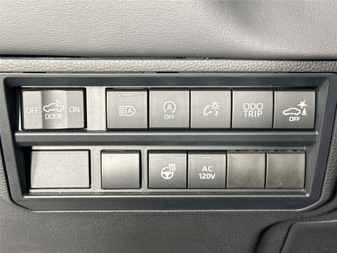 Used 2023 Toyota Tundra Platinum AWD/4WD image 16