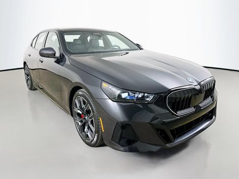 New 2027 BMW i5 xDrive40 w/ M Sport Package AWD/4WD image 3